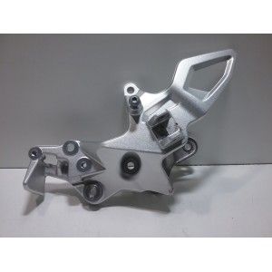 SOPORTE ESTRIBERA IZQDA  BMW F800-R 
