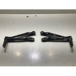 Soportes m&aacute;s estribera las traseras derecha e izquierda de Yamaha R1 2004 2006